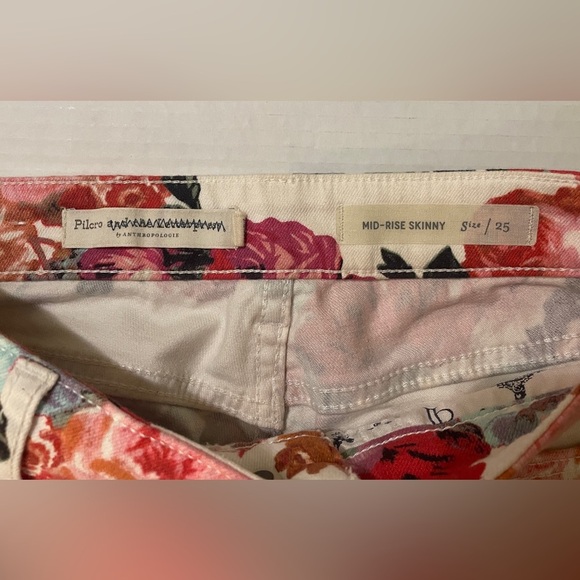 Anthropologie Pilcro Mid Rise Skinny Ankle Floral Rose Print White Jeans Size 25 - Picture 6 of 9